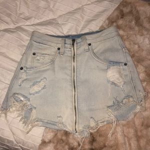 LF Distressed  Carmar Denim Skirt w Front Zipper